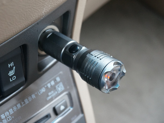چراغ قوه اورژانس Brightest Edc، پنجره شکن IP44 Edc تاکتیکی چراغ قوه