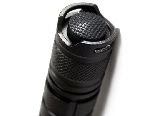 CREE 500LM اجرای قانون چراغ قوه کنترل آهنربا 6W خروجی قدرت